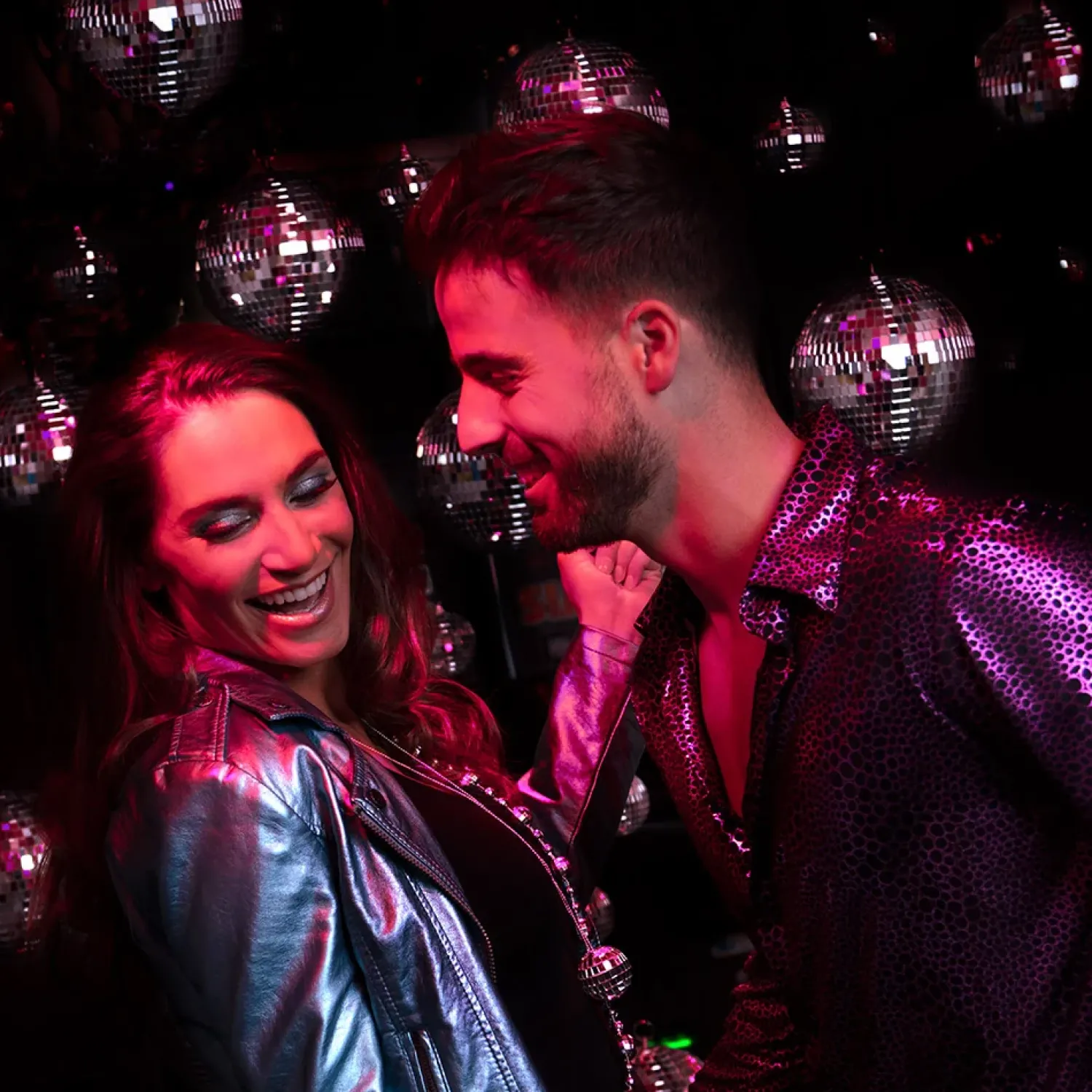 Muut Ripustettavat Koristeet|70-Luku - Disco>Boland Party Partners, P. O. Box 518, AK ALPHEN A/D RIJN, https://boland.eu Discopallo hopeanvärinen 20 cm