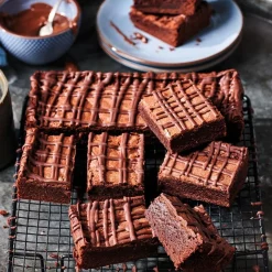 Leivontamassat Ja Elintarvikekynät|Muut Juhlatarvikkeet>Confetti Oy, Moukarikuja 4 C 1, 4300 TUUSULA, www.confetti.fi FunCakes leivontamix, Fudge Brownie