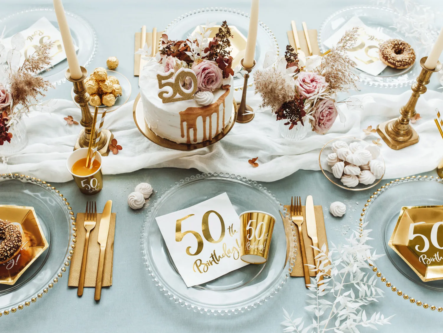 Syntymäpäivät|Syntymäpäivät>PartyDeco sp. z o.o. sp. k., ul. Kolumba 1, 70-035 Szczecin, www.partydeco.com Happy Birthday 50 pahvimuki korkeakiiltokulta 6 kpl/pkt