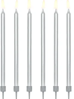 Syntymäpäivät|Syntymäpäivät>PartyDeco sp. z o.o. sp. k., ul. Kolumba 1, 70-035 Szczecin, www.partydeco.com Kakkukynttilät ja pidikkeet hopeanvärinen 12 kpl/pkt