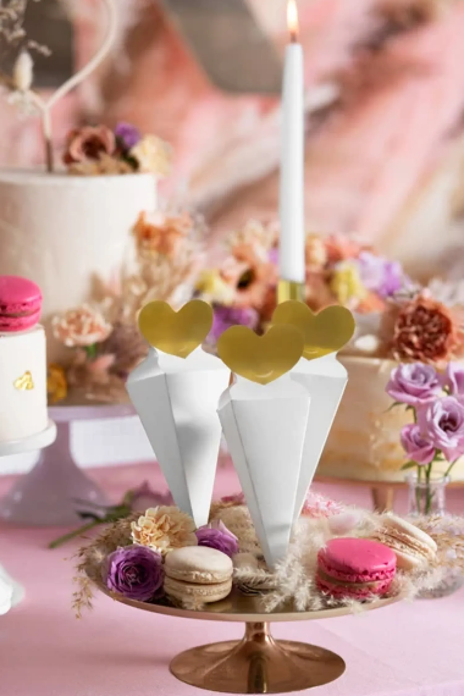 Leivontakoristeet|Muu Kattaustarvike>PartyDeco sp. z o.o. sp. k., ul. Kolumba 1, 70-035 Szczecin, www.partydeco.com Kakunkoriste sydän puinen, 23 cm