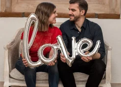 Erikoisilmapallot>Anagram International Inc, 7700 Anagram Drive, MN 55344-7307, USA, http://www.anagramballoons.com/ LOVE kaunokirjaimet hopeanvärinen puhallettava foliopallo