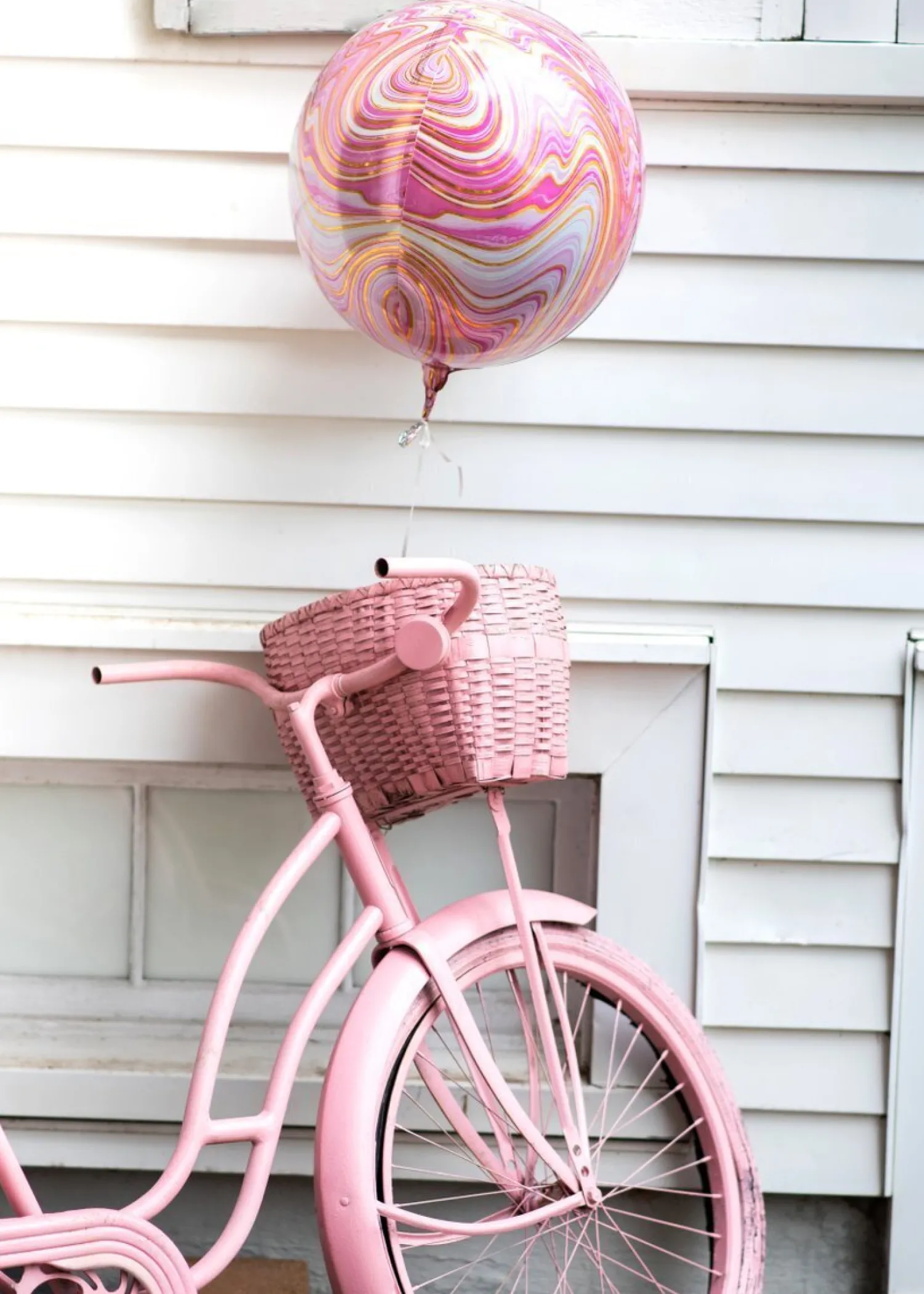Erikoisfoliopallot>Anagram International Inc, 7700 Anagram Drive, MN 55344-7307, USA, http://www.anagramballoons.com/ Marmori pallokas violetti 3D muotofoliopallo