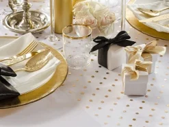 Häät|Häät>PartyDeco sp. z o.o. sp. k., ul. Kolumba 1, 70-035 Szczecin, www.partydeco.com Organza hopea-kulta pilkullinen 900 x 36 cm
