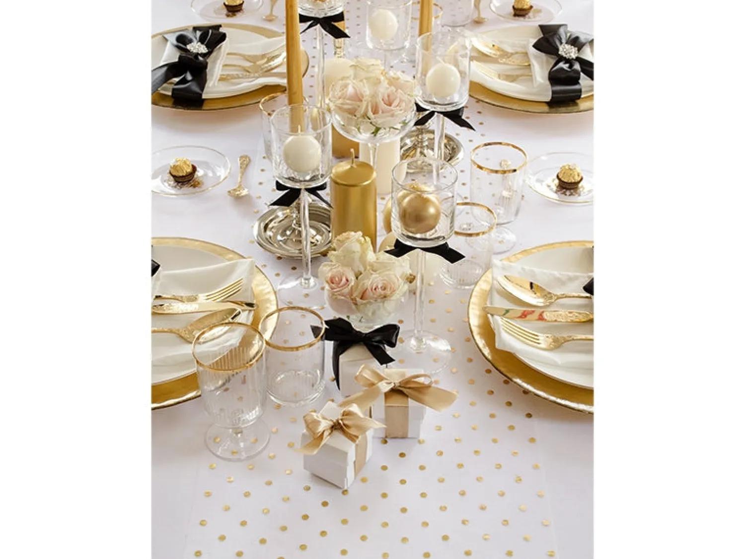 Häät|Häät>PartyDeco sp. z o.o. sp. k., ul. Kolumba 1, 70-035 Szczecin, www.partydeco.com Organza hopea-kulta pilkullinen 900 x 36 cm