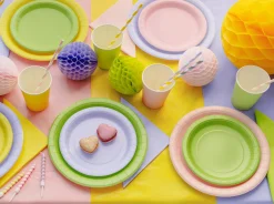 Pääsiäinen|Lautaset><noscript><img width=