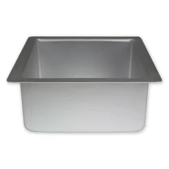 Kakku- Ja Leivosvuoat|Muut Juhlatarvikkeet>Confetti Oy, Moukarikuja 4 C 1, 4300 TUUSULA, www.confetti.fi PME neliö kakkuvuoka, 20 cm