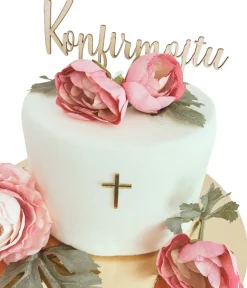 Leivontakoristeet|Muut Juhlatarvikkeet>Confetti Oy, Moukarikuja 4 C 1, 4300 TUUSULA, www.confetti.fi Puinen kakunkoriste, Konfirmoitu II