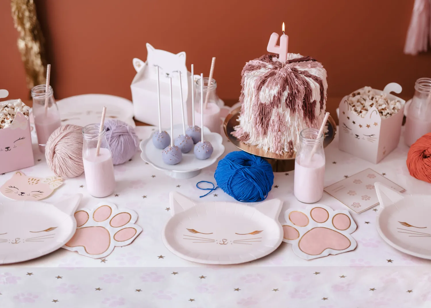 Herkkupussit, Kipot Ja Laatikot>PartyDeco sp. z o.o. sp. k., ul. Kolumba 1, 70-035 Szczecin, www.partydeco.com Suloinen kissa naksulaatikko, 3 kpl/pkt